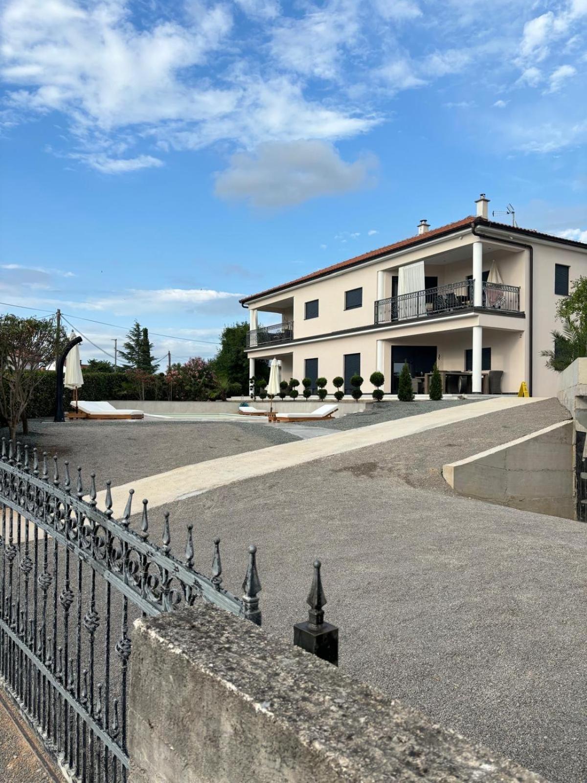 Villa Antunovic Malinska Exterior photo