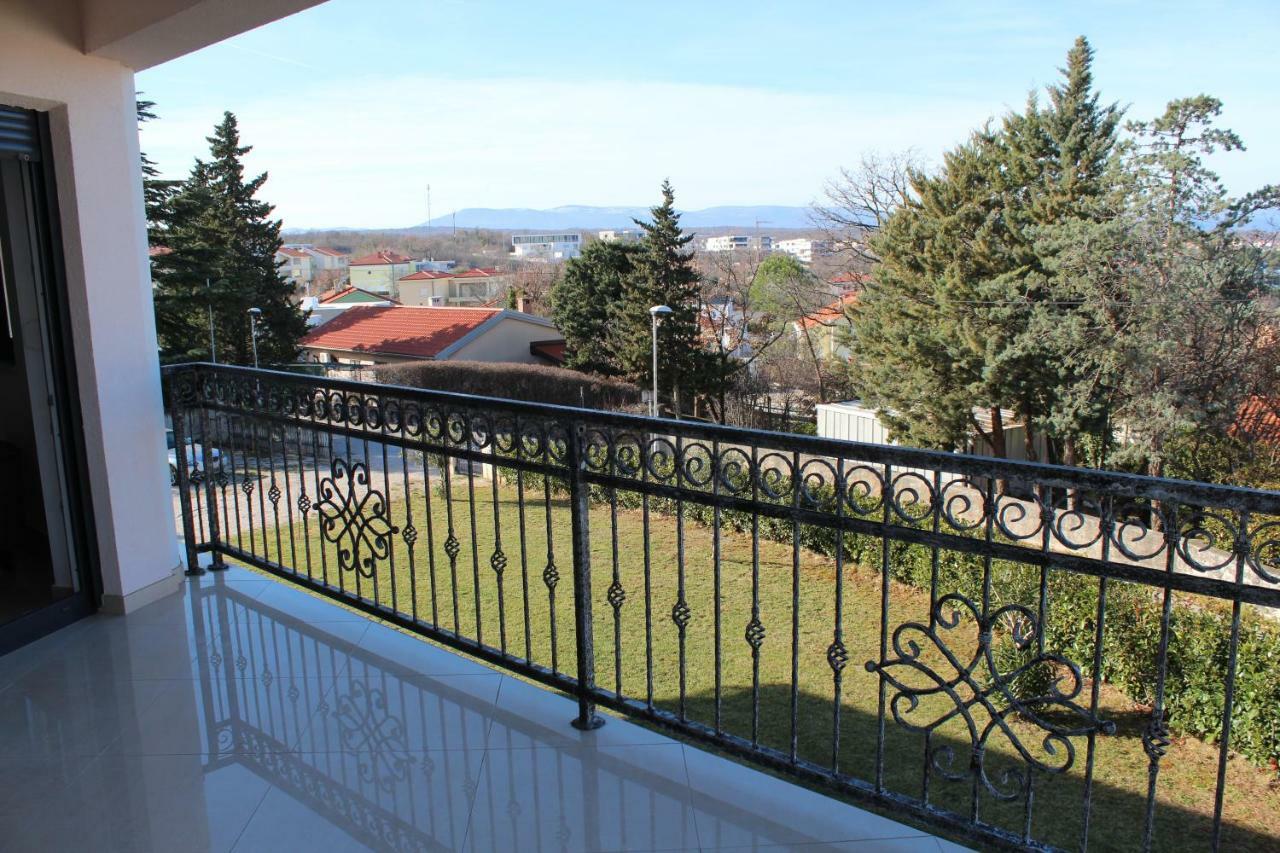 Villa Antunovic Malinska Exterior photo